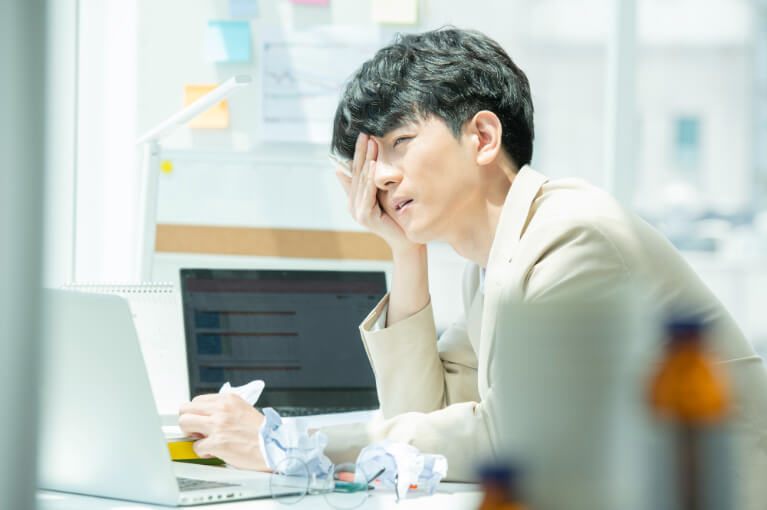 なぜストレスで目がぴくぴくする？